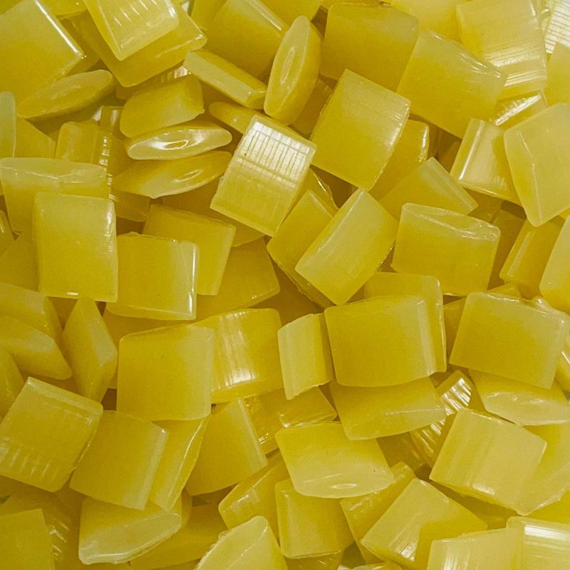 UPT-3905 hot melt adhesive - Chips, natural yellow